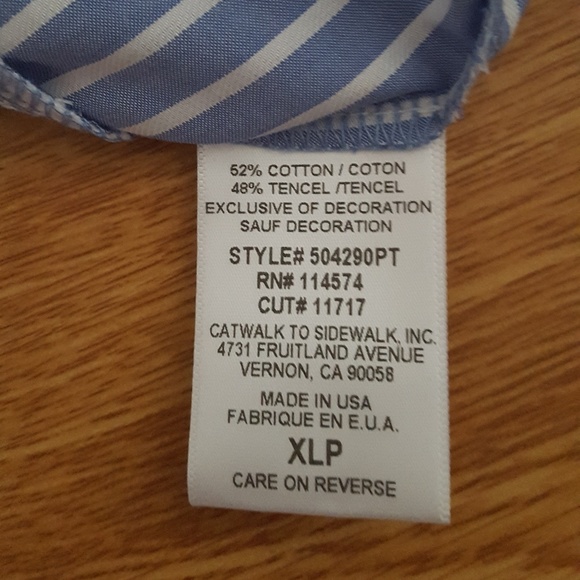 Pleione Off The Shoulder Bell Poplin Striped Top - Picture 4 of 5